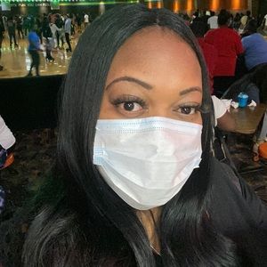 Meet your Posher, Crystal